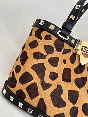 Okify Valentino Garavani Rockstud Leopard Small Bag 23x15.5x6cm - 6