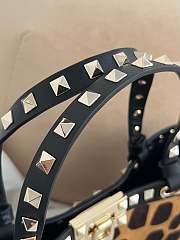 Okify Valentino Garavani Rockstud Leopard Large Bag 32x29x7cm - 3