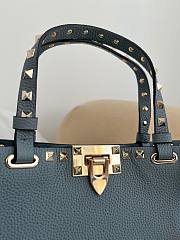 Okify Valentino Garavani Rockstud Large Bag In Blue 32x29x7cm - 4