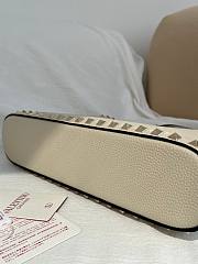 Okify Valentino Garavani Rockstud Large Bag In White 32x29x7cm - 4