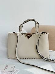 Okify Valentino Garavani Rockstud Large Bag In White 32x29x7cm - 1