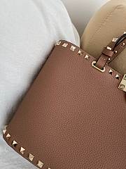 Okify Valentino Garavani Rockstud Large Bag In Brown 32x29x7cm - 2