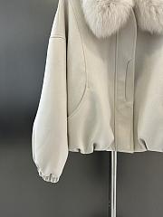 Okify Dior White Goose Down Jacket With Detachable Fox Fur Collar  - 2