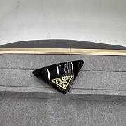 Okify Prada Set Of 2 Black/White Triangle Hair Clip - 6