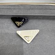 Okify Prada Set Of 2 Black/White Triangle Hair Clip - 5
