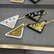 Okify Prada Set Of 2 Black/White Triangle Hair Clip - 4