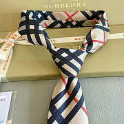 Okify Burberry Beige Jacquard Silk Tie - 1