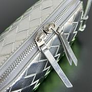 Okify Bottega Veneta Concert Pouch Intrecciato Bag In Silver And Green 18.5x11.5x8.5cm - 2