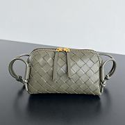 Okify Bottega Veneta Concert Pouch Intrecciato Bag In Olive Green 18.5x11.5x8.5cm - 1