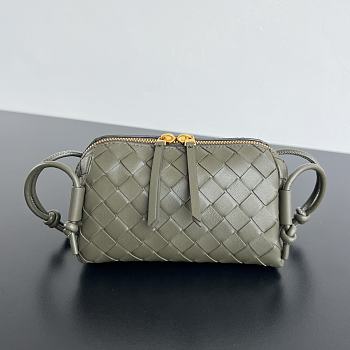 Okify Bottega Veneta Concert Pouch Intrecciato Bag In Olive Green 18.5x11.5x8.5cm