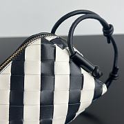 Okify Bottega Veneta Concert Pouch Intrecciato Bag In Blue And White 18.5x11.5x8.5cm - 6