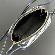 Okify Bottega Veneta Concert Pouch Intrecciato Bag In Blue And White 18.5x11.5x8.5cm - 3