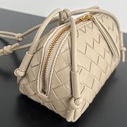 Okify Bottega Veneta Concert Pouch Intrecciato Bag In Beige 18.5x11.5x8.5cm - 5