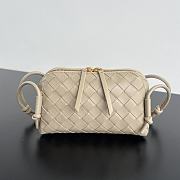Okify Bottega Veneta Concert Pouch Intrecciato Bag In Beige 18.5x11.5x8.5cm - 1