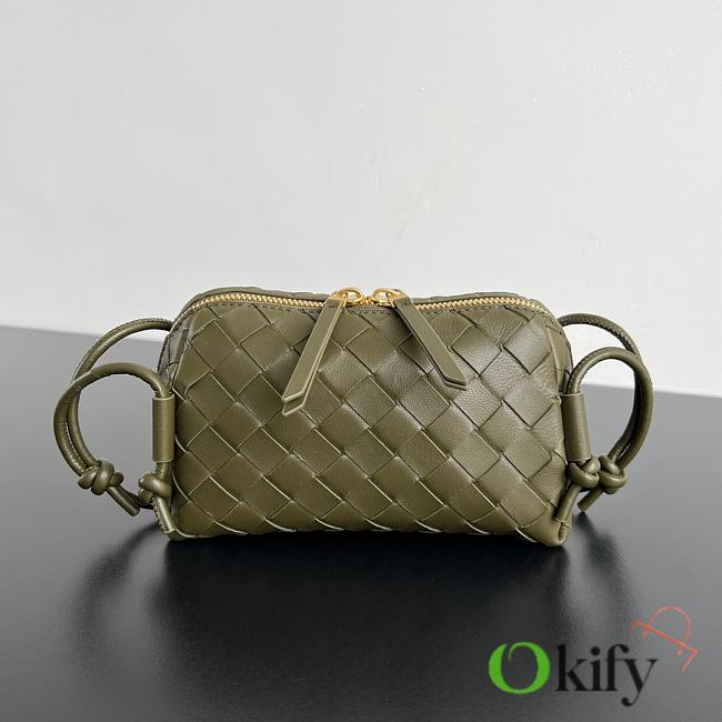 Okify Bottega Veneta Concert Pouch Intrecciato Bag In Dark Olive Green 18.5x11.5x8.5cm - 1