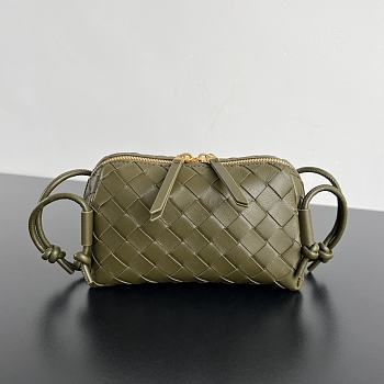 Okify Bottega Veneta Concert Pouch Intrecciato Bag In Dark Olive Green 18.5x11.5x8.5cm