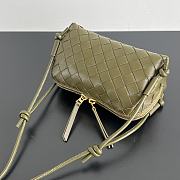 Okify Bottega Veneta Concert Pouch Intrecciato Bag In Dark Olive Green 18.5x11.5x8.5cm - 5