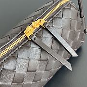 Okify Bottega Veneta Concert Pouch Intrecciato Bag In Dark Brown 18.5x11.5x8.5cm - 2