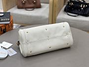 Okify Chloe Paddington Bag In White Grained Leather 36x18x16cm - 4