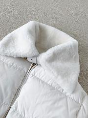 Okify Fendi White Wool Collar Ski Jacket Down Jacket Unisex - 2