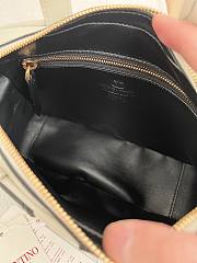 Okify Valentino Garavani Viva Superstar Small Bag In Black And White Lambskin 23x16x8cm - 6