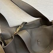 Okify YSL LE 5 À 7 Bea Bag In Light Musk Grained Leather 50x28x18cm - 5