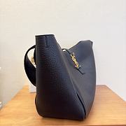 Okify YSL LE 5 À 7 Bea Bag In Black Grained Leather 50x28x18cm - 5