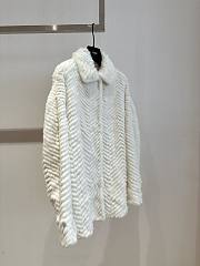 Okify Fendi White Mink Fur Coat  - 6