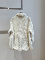 Okify Fendi White Mink Fur Coat  - 4
