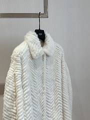 Okify Fendi White Mink Fur Coat  - 3