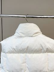 Okify Moncler Arques White Sleeveless Down Jacket For Women - 5