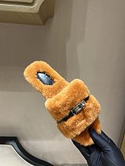 Okify Hermes Brown Wool Slides 26533 - 5