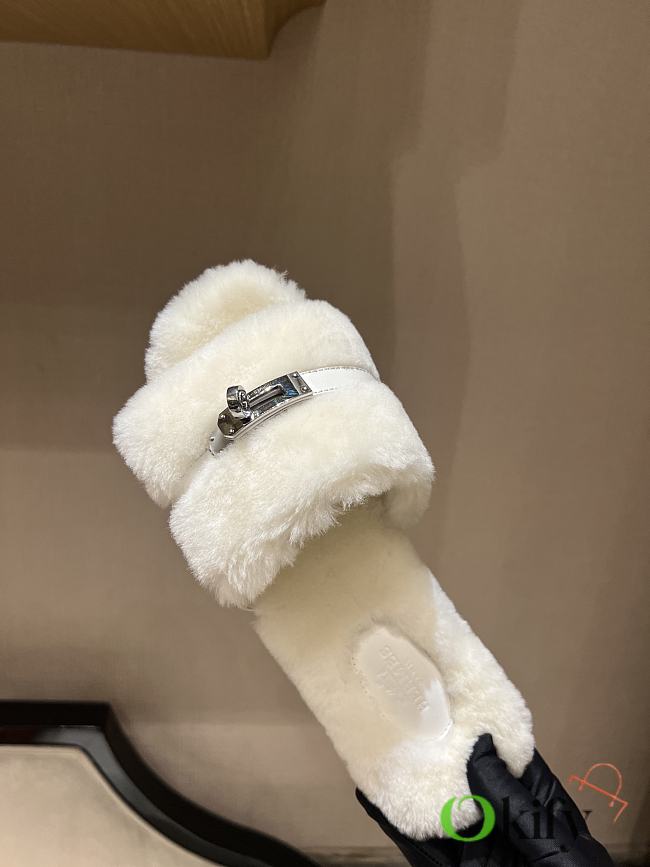 Okify Hermes White Wool Slides 26534 - 1