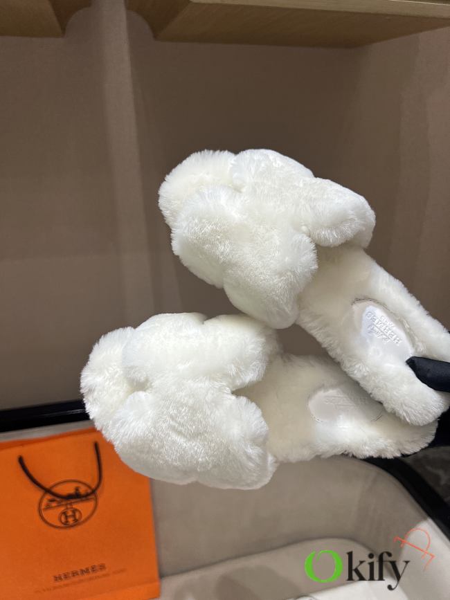 Okify Hermes White Wool Slides 26539 - 1