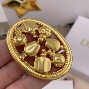 Okify Dior Gold Oval Brooch  - 6