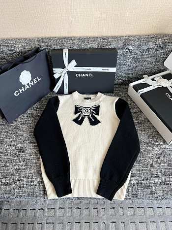 Okify CC Black And Cream Sweater 