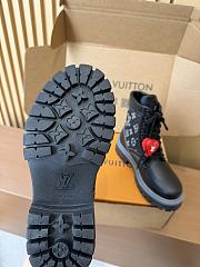 Okify Louis Vuitton Black Ankle Boots With Heart Charm 1 - 6