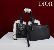 Okify Dior Toujours Small Flat Macrocannage Bag In Black Calfskin With Fur 23x15x15cm - 6