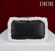 Okify Dior Toujours Small Flat Macrocannage Bag In Black Calfskin With Fur 23x15x15cm - 3
