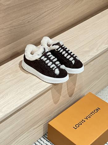 Okify Louis Vuitton Dark Brown Fur Sneakers For Women