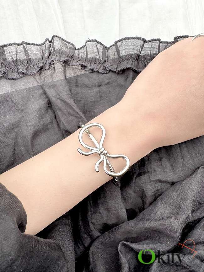 Okify Vivienne Westwood Bow Silver Bracelet - 1