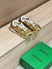Okify Bottega Veneta Orbit Sneakers Gold 3cm - 1