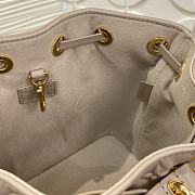 Okify Louis Vuitton Coussin Bucket Bag Beige M26530 20x20x10cm - 4