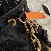 Okify Louis Vuitton Coussin Bucket Bag Black M26216 20x20x10cm - 4