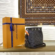 Okify Louis Vuitton Coussin Bucket Bag Black M26216 20x20x10cm - 3