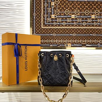 Okify Louis Vuitton Coussin Bucket Bag Black M26216 20x20x10cm