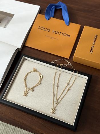 Okify Louis Vuitton Set Of Lady Necklace And Bracelet 