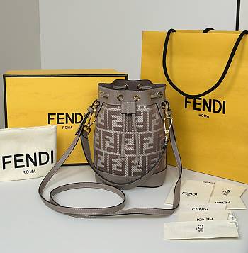 Okify Fendi Mon Tresor Bucket Bag Gray 18x14x12cm