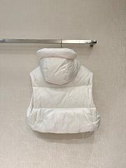 Okify Prada White Nylon Short-Cut Down Jacket With Detachable Sleeves - 4