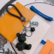 Okify Louis Vuitton Silver Key Chain Black Bear - 1